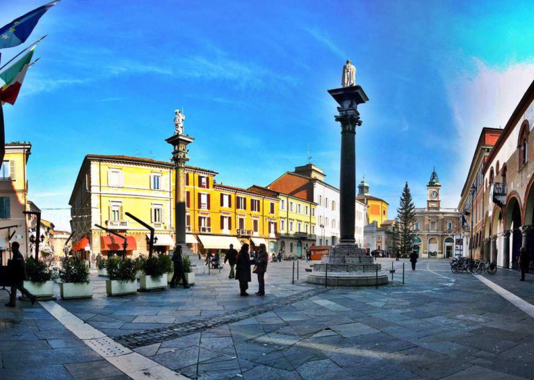 главная площадь в городе Равенна
