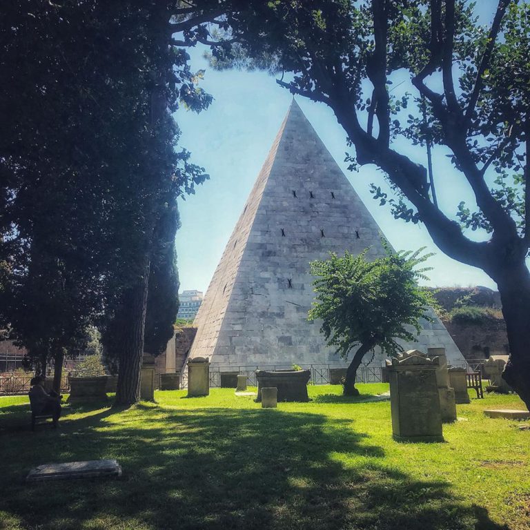 Удивительная пирамида Цестия