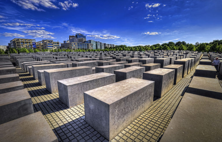 Мемориал холокосту