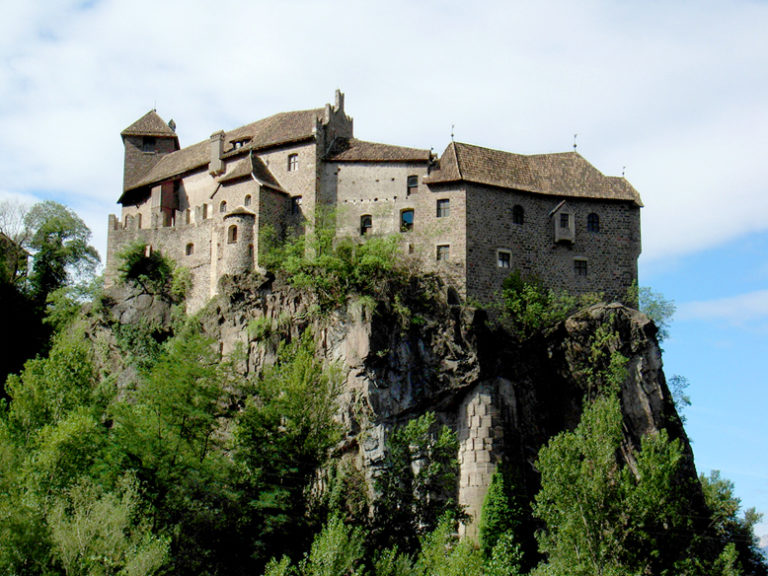 замок Ронколло