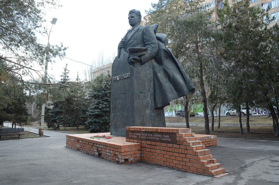 Памятник В. И. Чуйкову