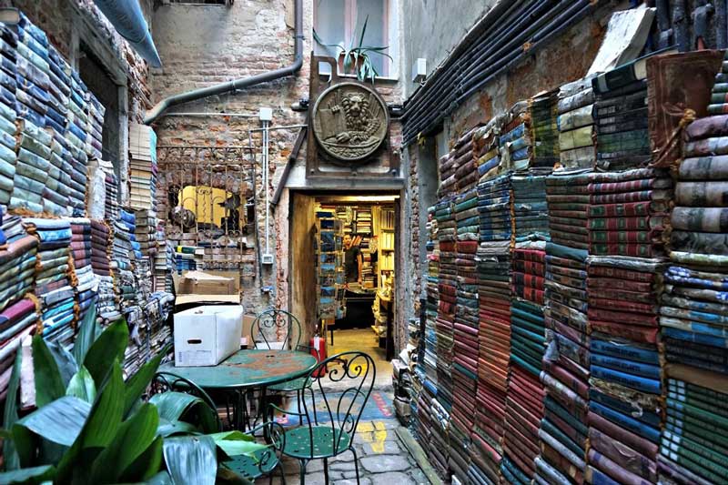 Libreria Acqua Alta Книжный магазин 