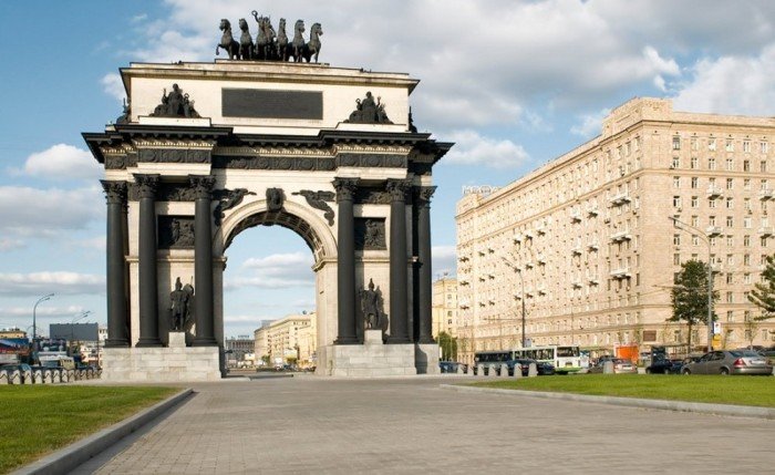 Триумфальная арка Москва