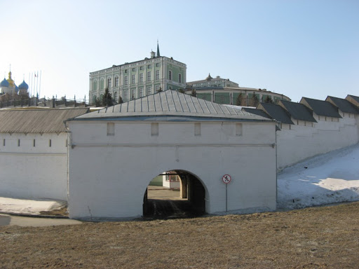 Воскресенская башня Казанского кремля