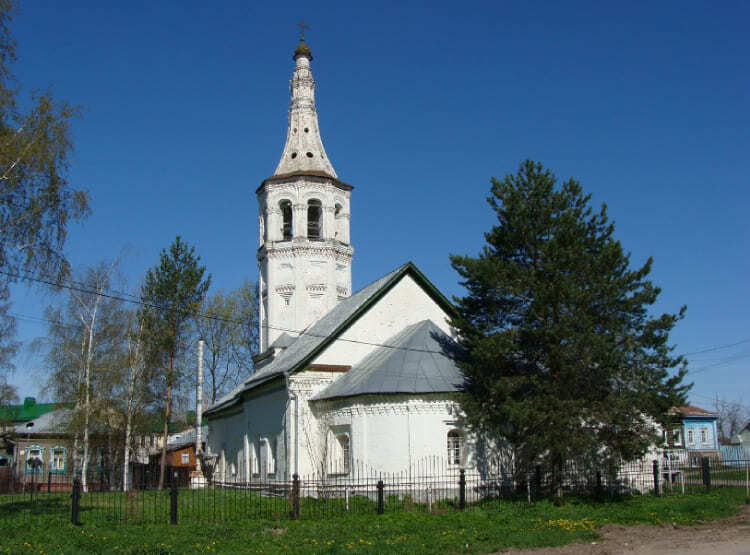 Скорбященская церковь в Мышкине