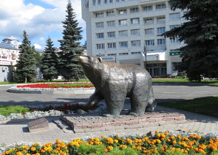Скульптура «Пермский медведь»
