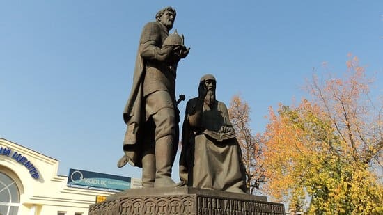 Памятник Савве Сторожевскому и Юрию Звенигородскому