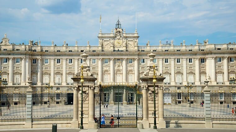 Королевское Мадридское дворцовое сооружение